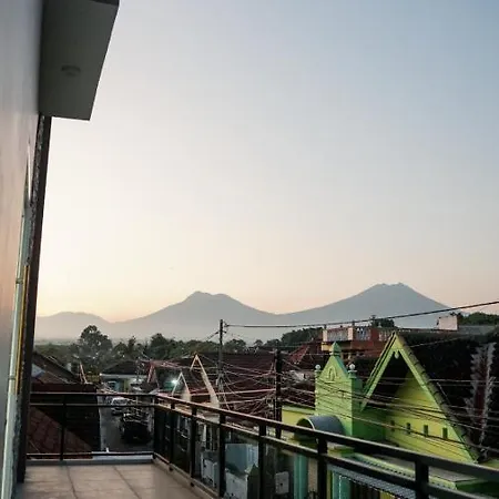Wangi Homestay Banyuwangi  Exterior photo
